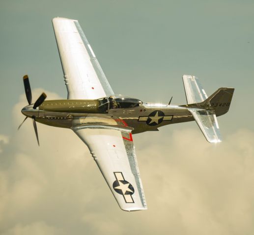 North American P-51 Mustang —