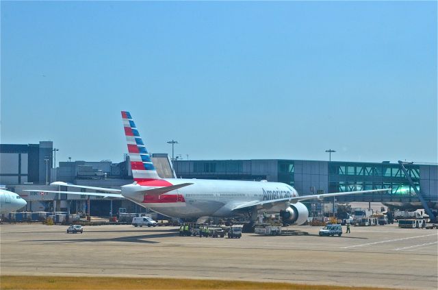 Boeing 777-200 — - London-Heathrow Intl.