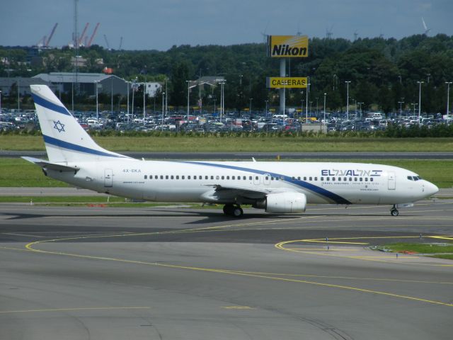 Boeing 737-700 (4X-EKA)