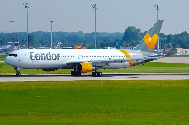 BOEING 767-300 (D-ABUD)