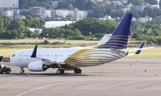 Boeing 737-700 (A6-RJZ) - Royal Jet