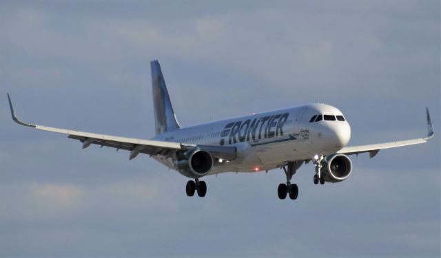 Airbus A321 (N723FR) - Frontier A321 on short final runway 32 at BUF