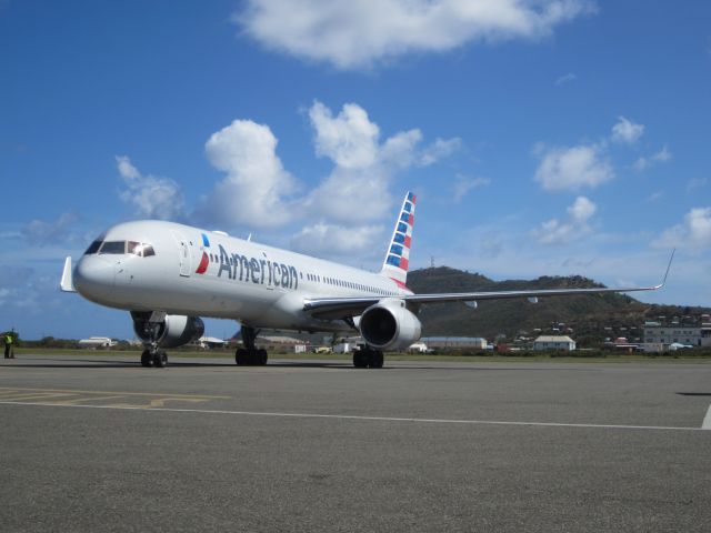 Boeing 757-200 (N691AA)