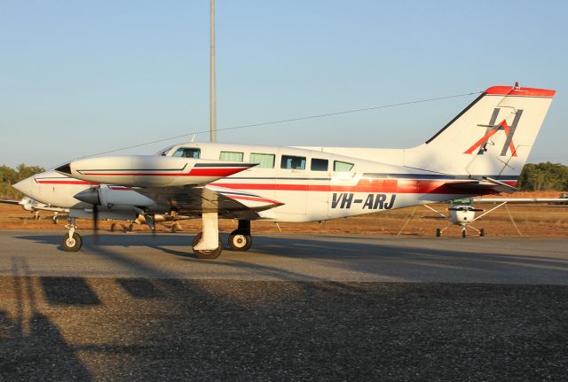 Cessna 402 (VH-ARJ)