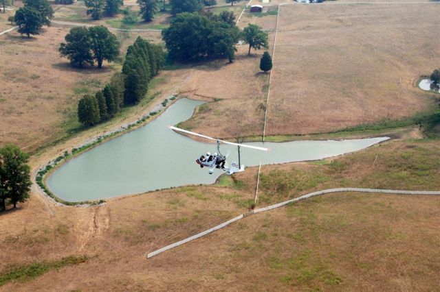 Unknown/Generic Ultralight autogyro (N216MG) - Paul Salmon and Denise Salmon in N216MG over Kentucky