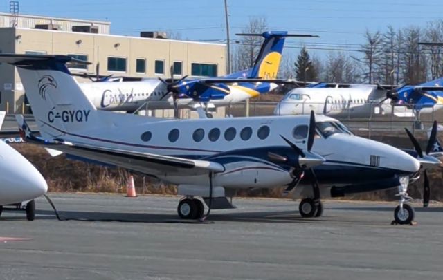 Beechcraft Super King Air 200 (C-GYQY) - Gateway Facilities FBO