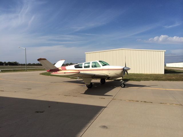 Beechcraft 35 Bonanza (N7273B) - Newton KS 