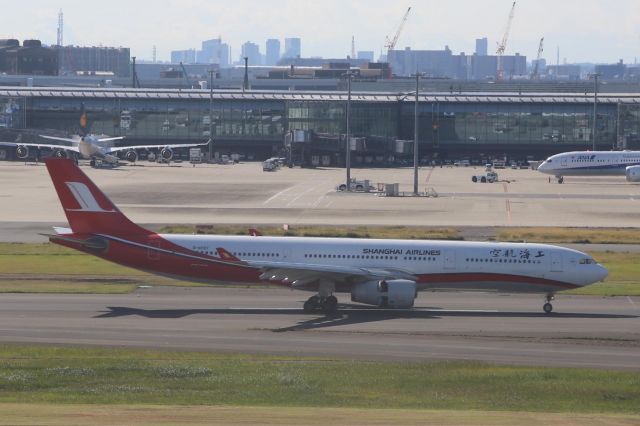Airbus A330-300 (B-6097)