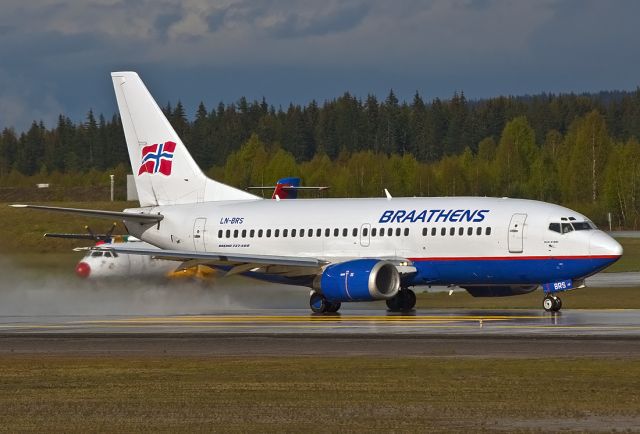 Boeing 737-700 (LN-BRS) - 2005