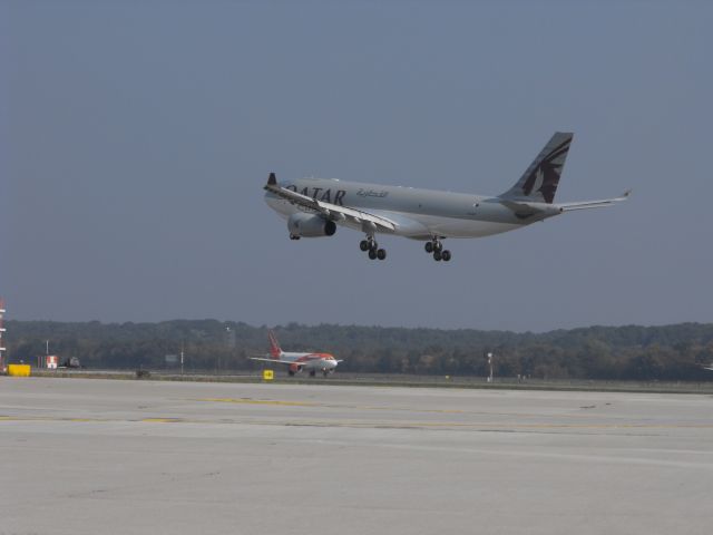 Airbus A330-200 (A7-AFY)