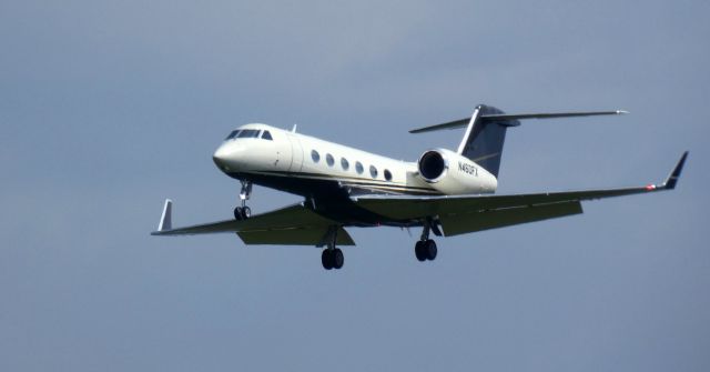 Bombardier Global 5000 (N460FX) - About to touch is this 2008 Gulfstream 450 in the Spring of 2024.