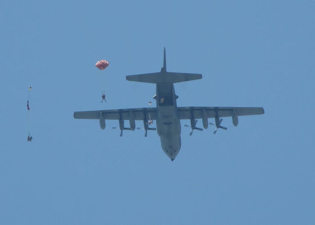 Lockheed C-130 Hercules —