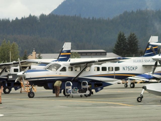 N750KP — - I was out getting photos of the Air Taxis at JNU while catching my first flight on an air taxi to SGY. 