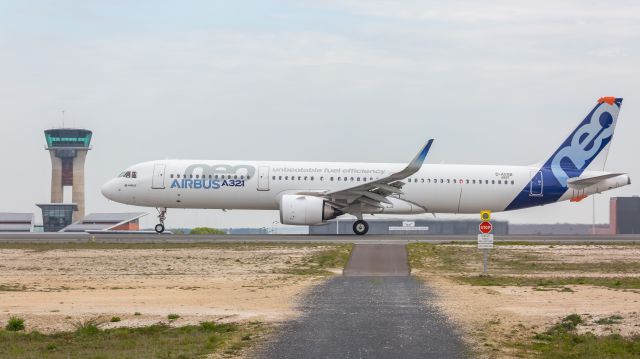 Airbus A321 (D-AVXB)