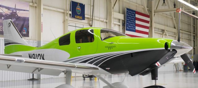 Cessna TTx (N812K) - Cessna delivery center, Independence, KS.