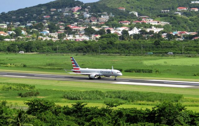 Boeing 757-200 (N176AA)