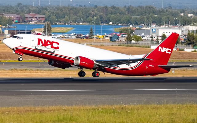 BOEING 737-400 (N403YK)