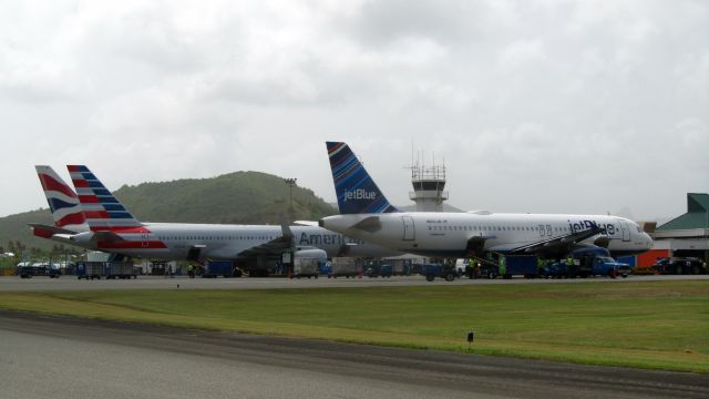 Airbus A320 (N603JB)