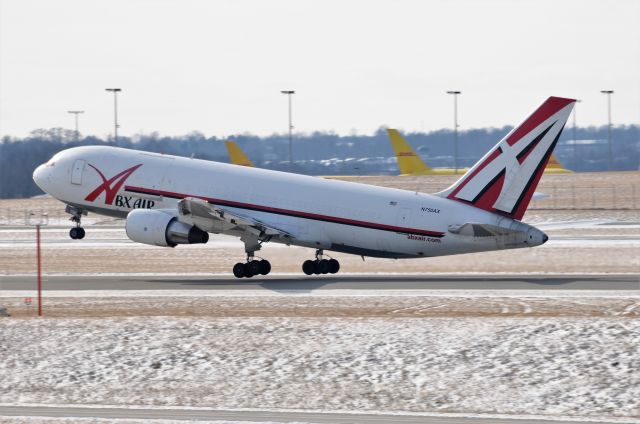 BOEING 767-200 (N750AX)