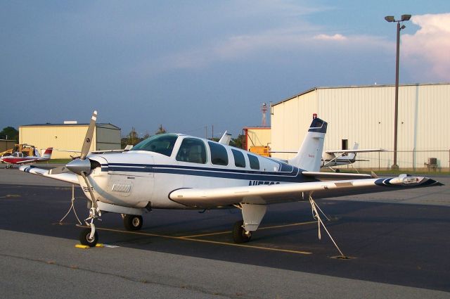 Beechcraft Bonanza (36) (N1570G)