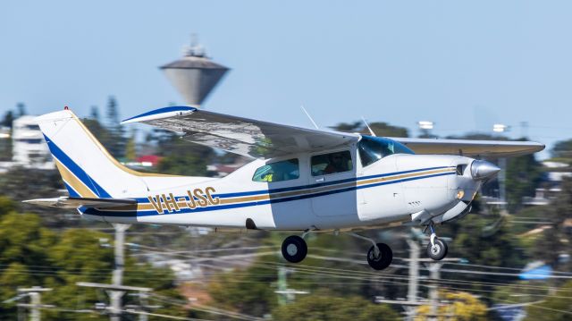 Cessna Centurion (VH-JSC) - VH-JSC departing RWY29 Toowoomba Regional Airport 17-06-2021