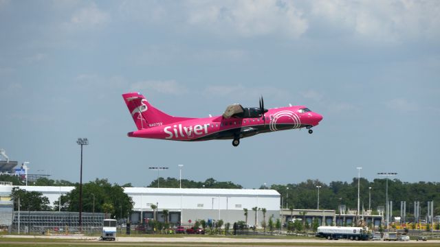 Aerospatiale ATR-42-600 (N407SV)