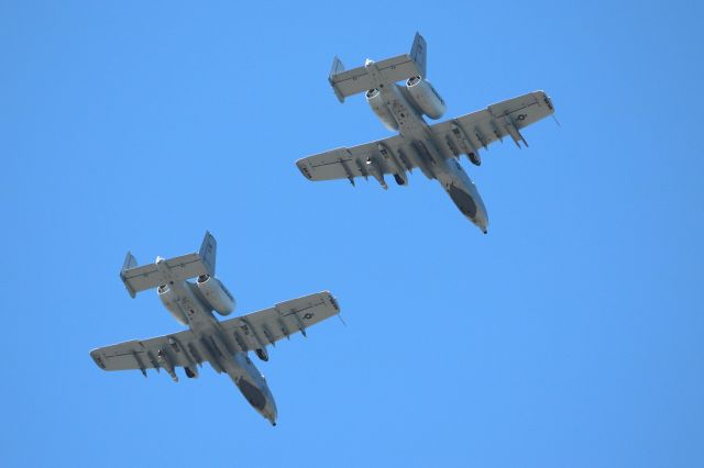 Fairchild-Republic Thunderbolt 2 (80-0163) - A pair of USAF A-10’s, 80-0163 & 78-0641, from the 127th Attack Wing (Michigan ANG), Selfridge ANGB perform a low pass while arriving just before the 2016 Toledo Air Show on 15 Jul 2016.