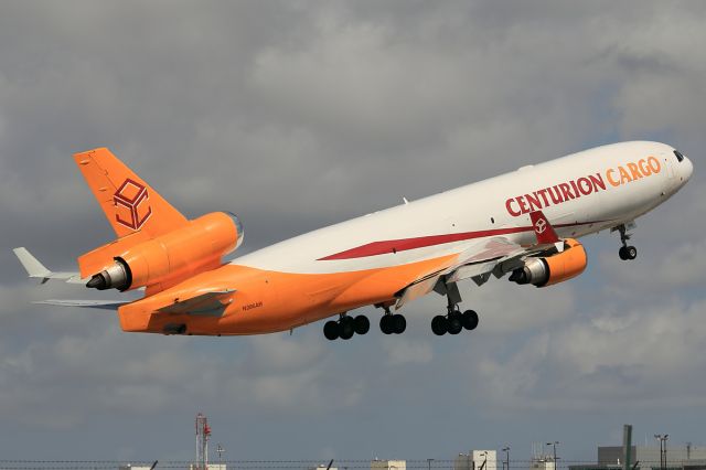 Boeing MD-11 (N986AR)