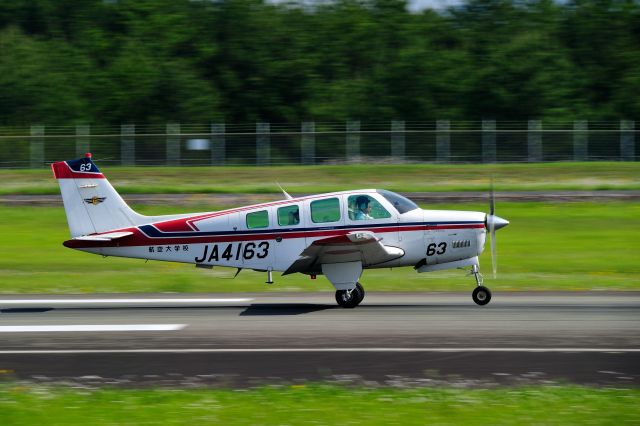 JA4163 — - Beechcraft 36 Bonanzabr /Civil Aviation College(MIYAZAKI.JPN)br /独立行政法人 航空大学校