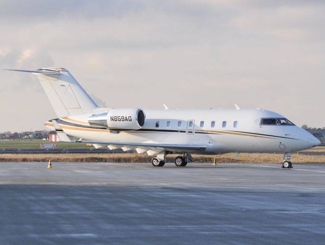 Canadair Challenger (N859AG) - Parked in the south