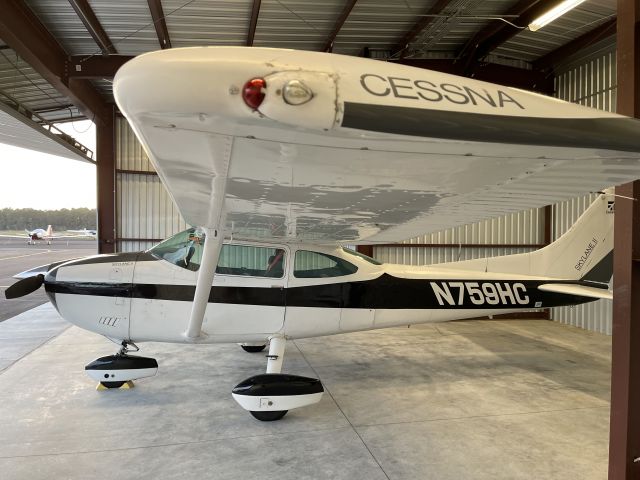 Cessna Skylane (N759HC)