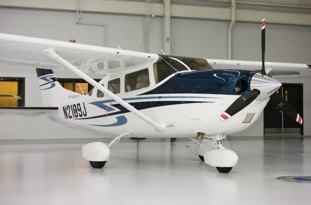 Cessna 206 Stationair (N2109J)
