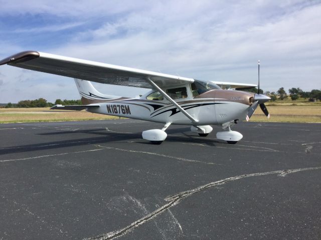 Cessna Skylane (N1876M)