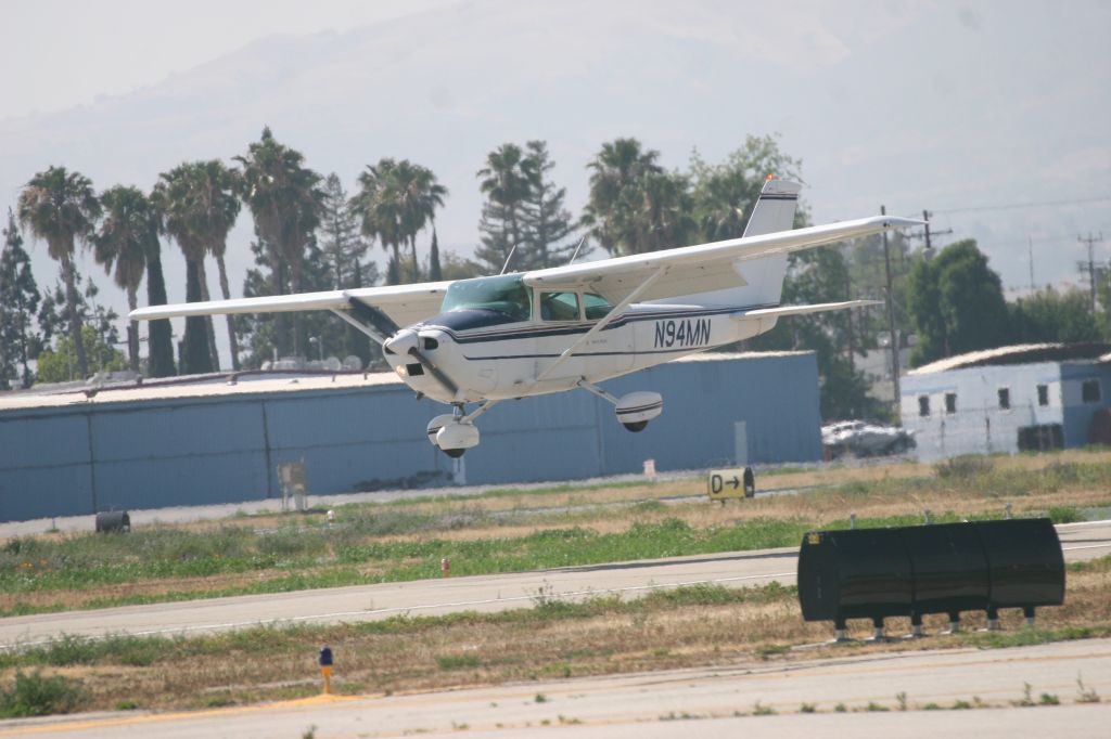 Cessna Skylane (N94MN)