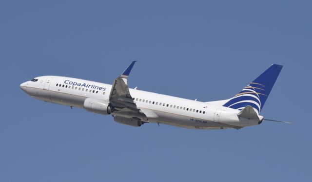 Boeing 737-800 (HP-1851CMP) - Departing LAX