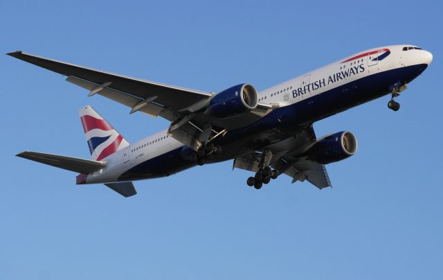Boeing 777-200 (G-YMMJ)
