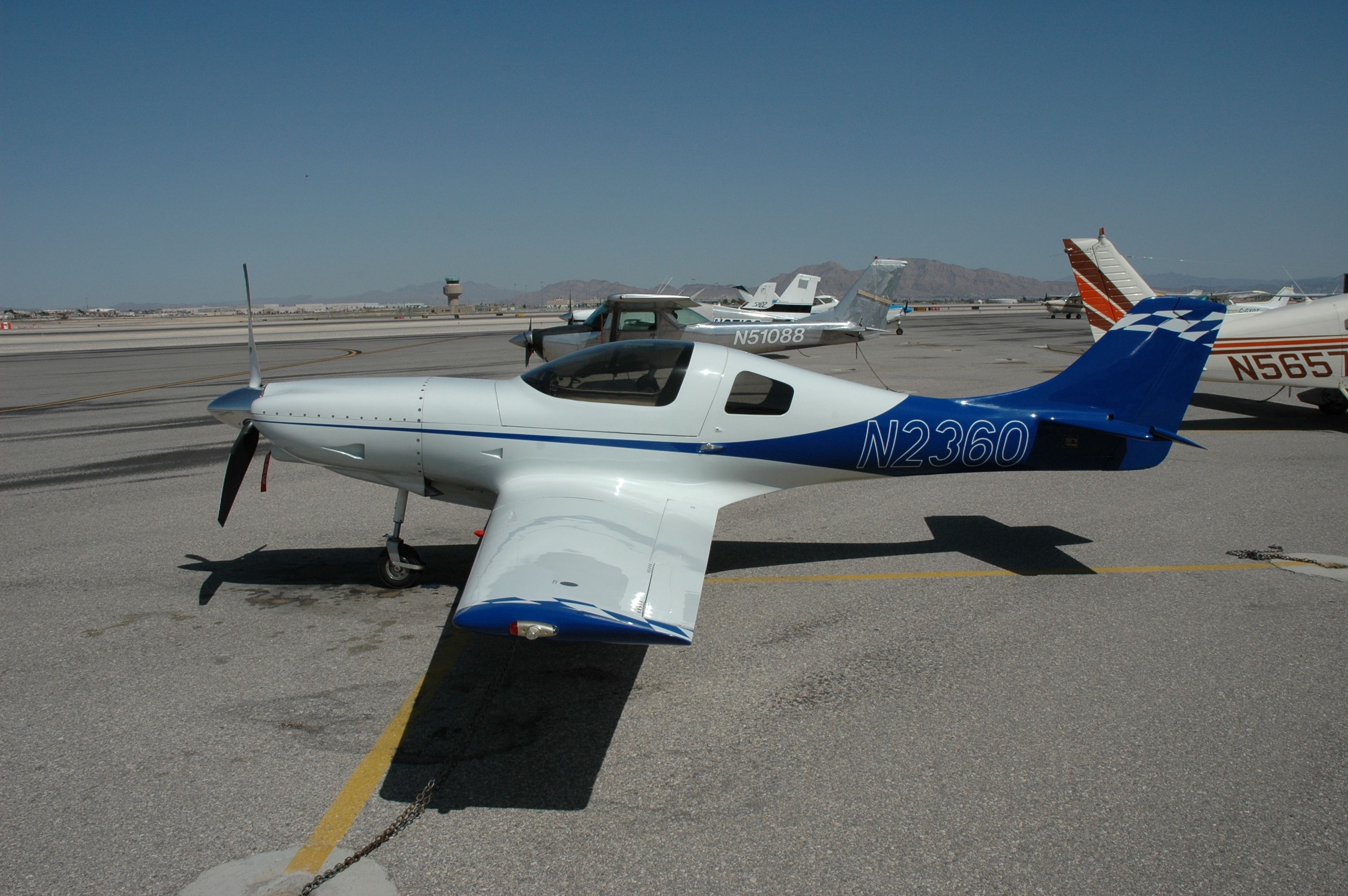 PAI Lancair 320 (N2360)