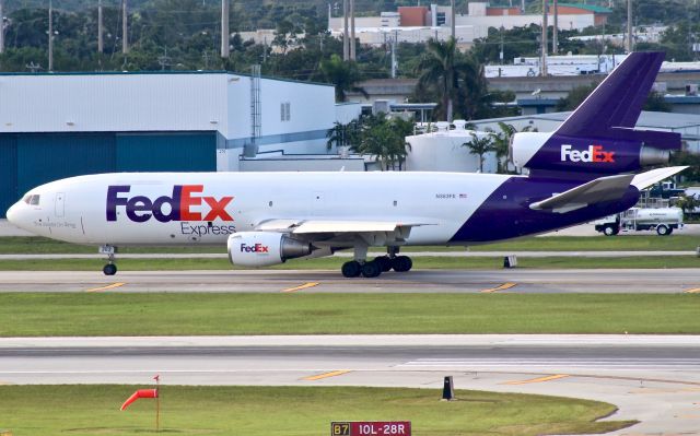 McDonnell Douglas DC-10 (N363FE)