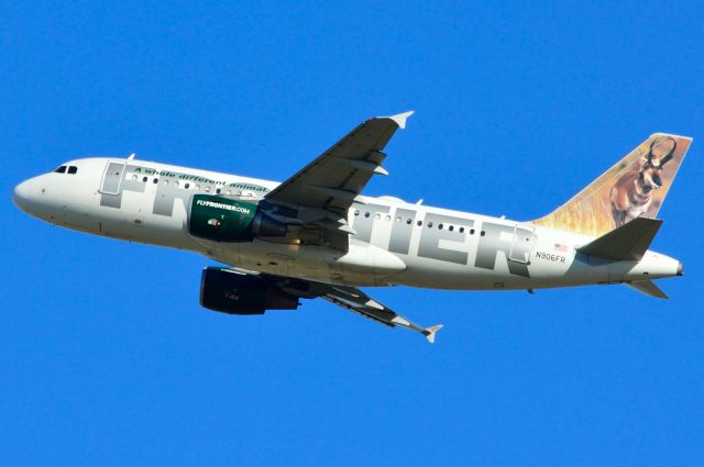 Airbus A319 (N906FR) - Frontier - N906FR - A319 - Departing KDFW 11/17/2013