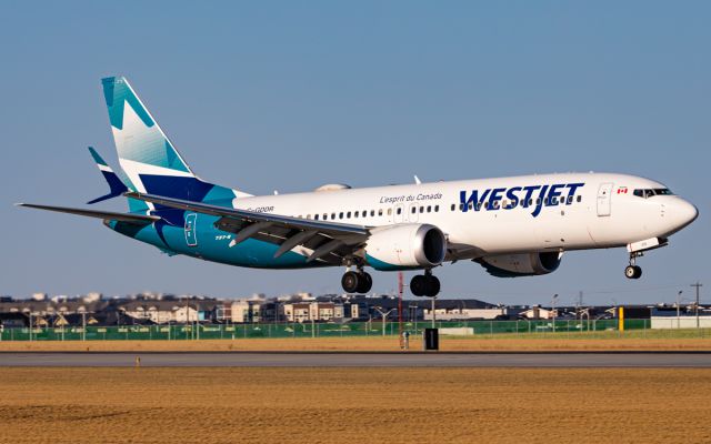 Boeing 737 MAX 8 (C-GDDR)