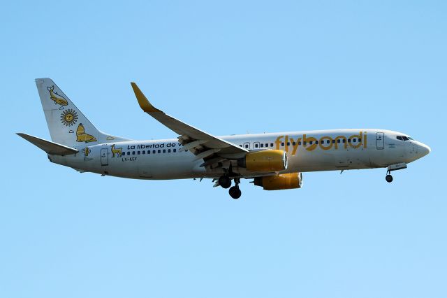 Boeing 737-700 (LV-KEF)