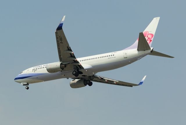 Boeing 737-700 (B-18617) - CAL B-18617 landing approach at Yangon International Airport(RGN/VYYY)