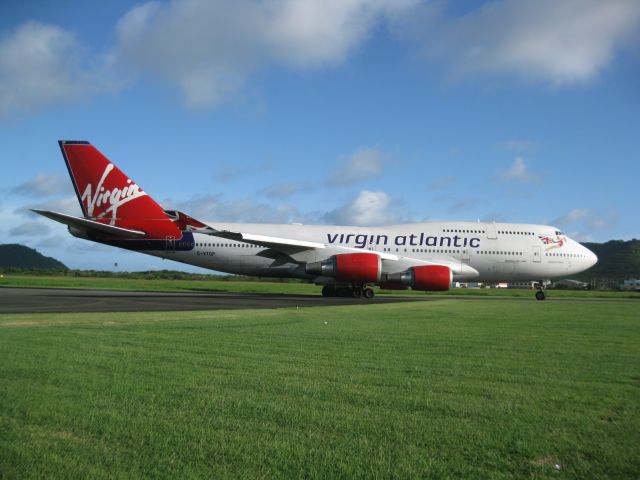 Boeing 747-400 (G-VTOP)