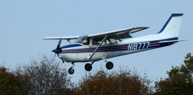 Cessna Skyhawk (N19777) - Shown here is a 1972 Cessna 172L Skyhawk in the Autumn of 2023.