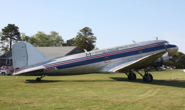 Douglas DC-3 (N15MA)