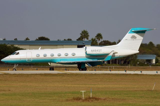 Gulfstream Aerospace Gulfstream IV (TKM44) - Tacoma 44 N464ST arriving from Detroit-Metro Wayne (KDTW) to its home base in KFXE.