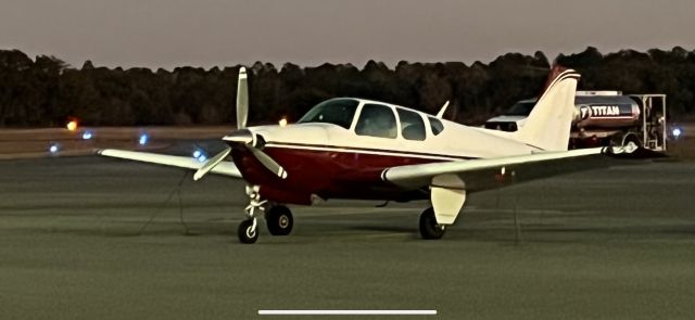 Beechcraft Bonanza (33) (N9580Y)