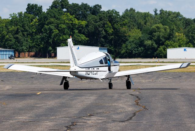 Piper Cherokee Arrow (N542JP)