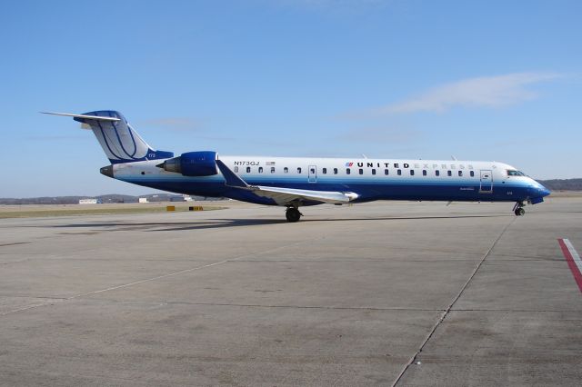 Canadair Regional Jet CRJ-700 (N173GJ)