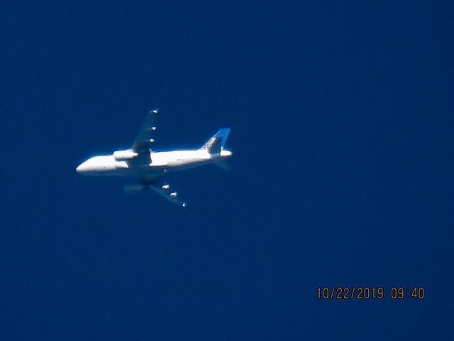 Airbus A319 (N81UA)